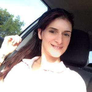 Meet your Posher, Daniela